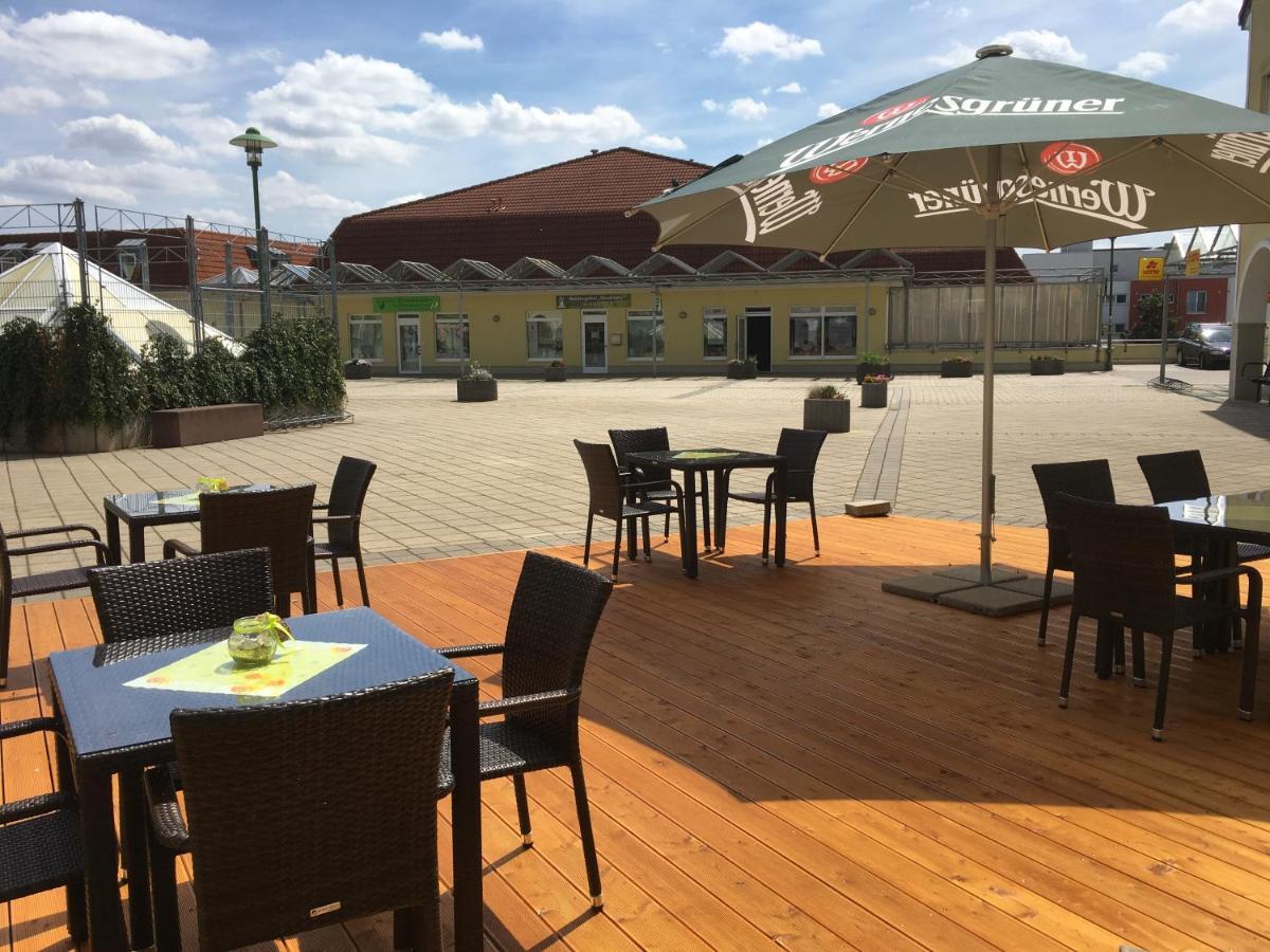 Warias Hotel & Restaurant Braunsbedra Exteriör bild